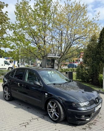 Seat Leon cena 13800 przebieg: 378000, rok produkcji 2000 z Sianów małe 154